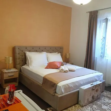 Albrooms Hotel *
